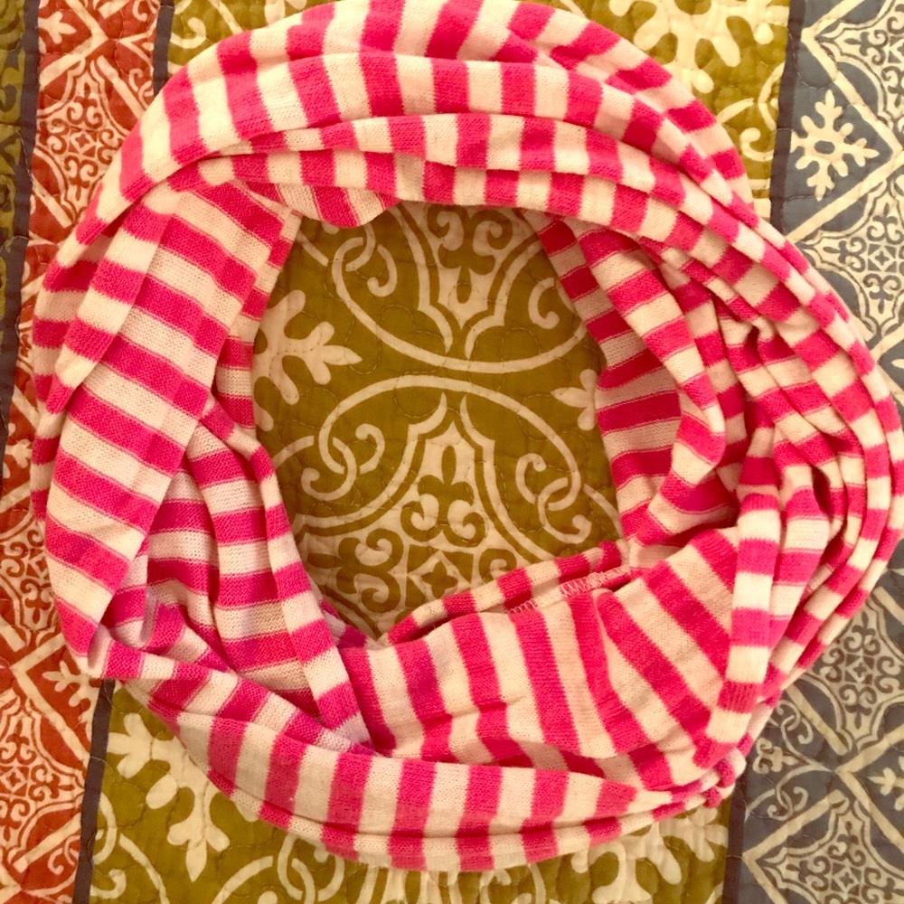 FINAL OFFER - American Eagle Infinity Scarf
